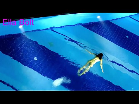 ❤️ මට නැරඹීම නැවැත්විය නොහැක, තරුණ රන්වන්තිය ELLA BOLT නිවාඩු නිකේතනයේ තටාකයේ නිරුවතින් පිහිනීමට හසු විය ️ Porno si.epicpornvideos-com.ru